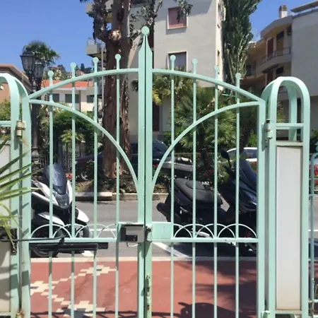 Enrico'S Home Bordighera Exterior photo